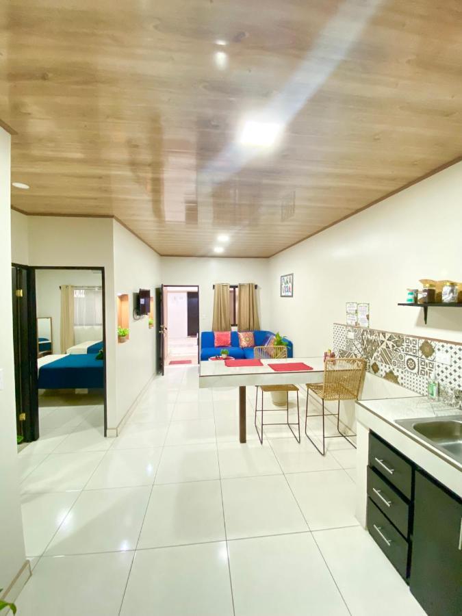 Pura Vida Apartment. 5 Min From Airport Alajuela Buitenkant foto