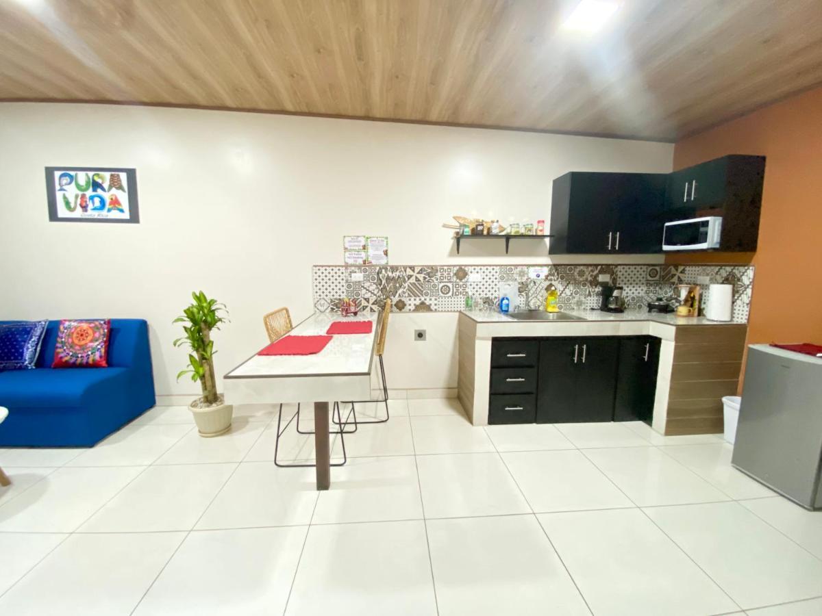 Pura Vida Apartment. 5 Min From Airport Alajuela Buitenkant foto