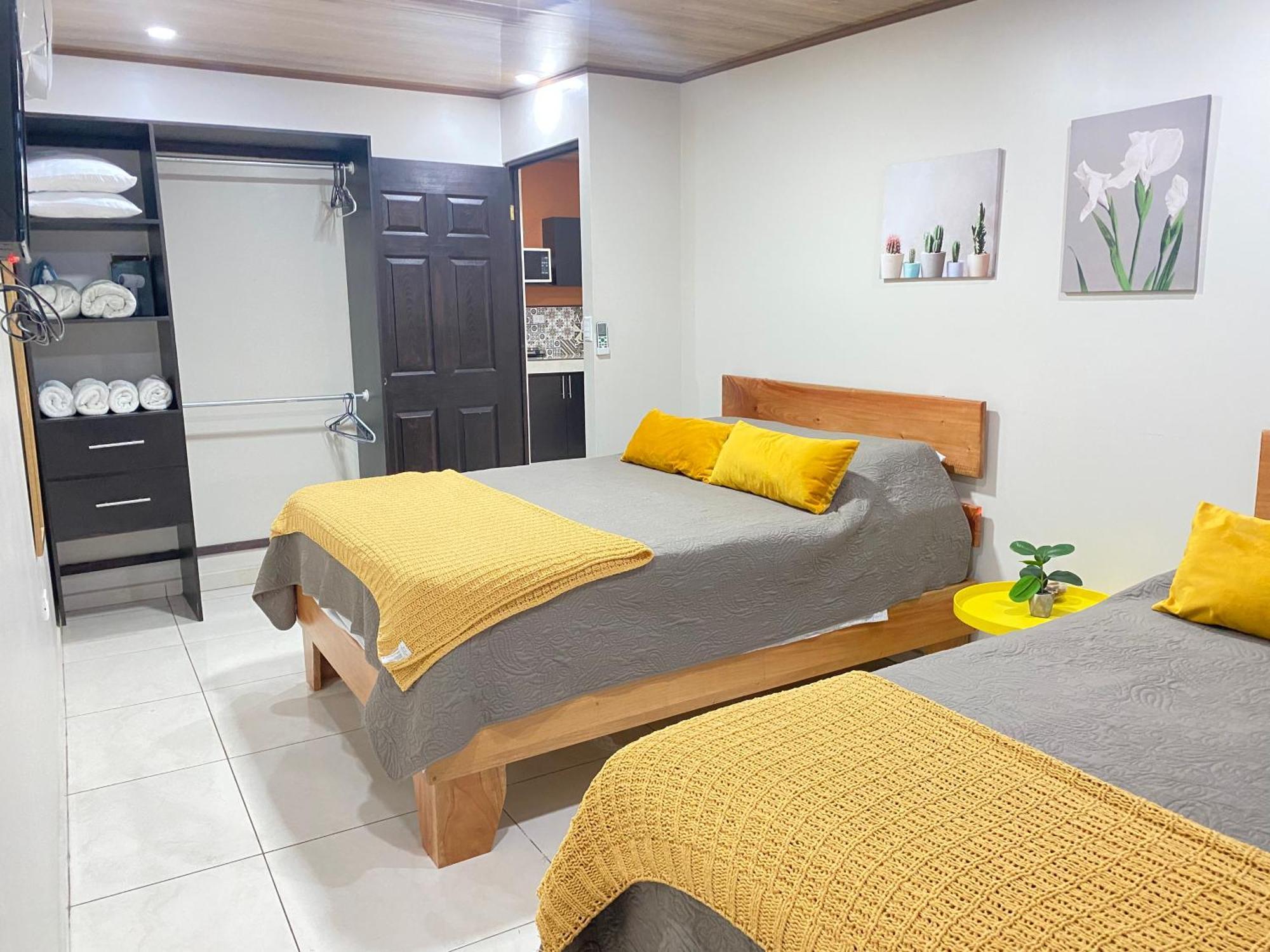 Pura Vida Apartment. 5 Min From Airport Alajuela Buitenkant foto